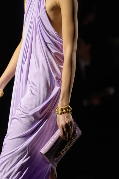 Look 43